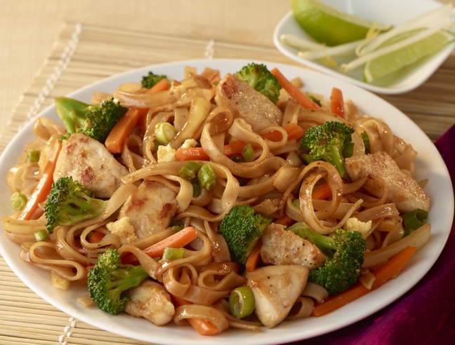 photo of Thai chicken noodle entree.